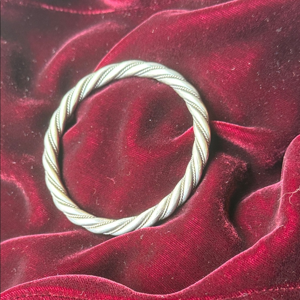 Elegant Silver Twisted Bangle - image 1